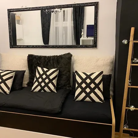 Aventus Apartment *