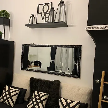 Aventus Apartment *